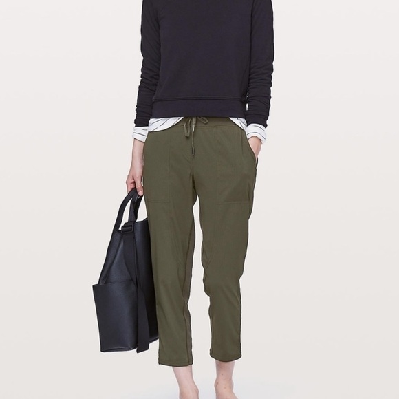 Lululemon Dance Studio Crop Pants Unlined 20" Inseam Dark Olive Green Size 6 - Picture 1 of 13